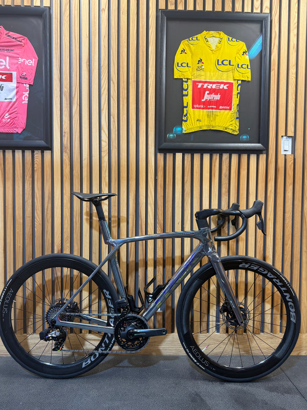 Madone SLR 7 AXS / Chroma Interstellar - 56cm