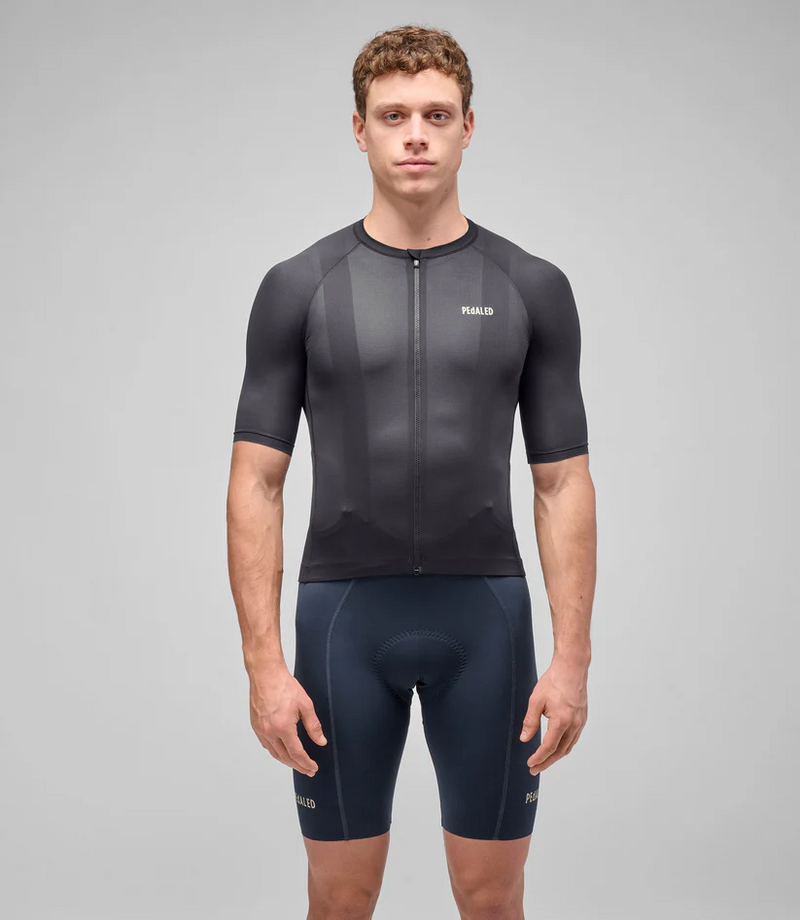 pedaled jersey Color:Caramel Carbon View - Golden Sand Gloss Valkental 20L, Erfahrungen: 8 this jersey features our Historical High Price : 90